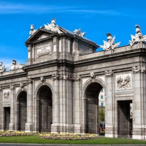 Arco de Cuchilleros Madrid