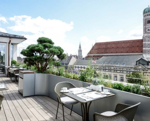 Hotel Bayrischer Hof Terasse (c) Benjamin Monn