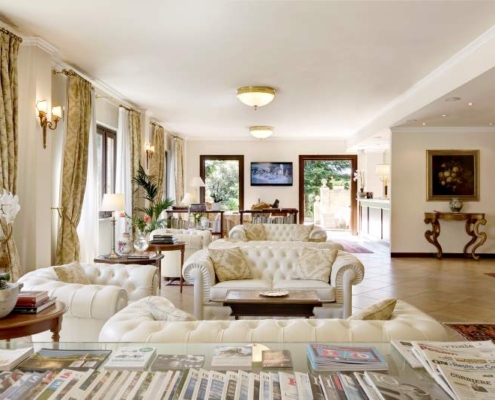 Villa Cattani Stuart Lobby